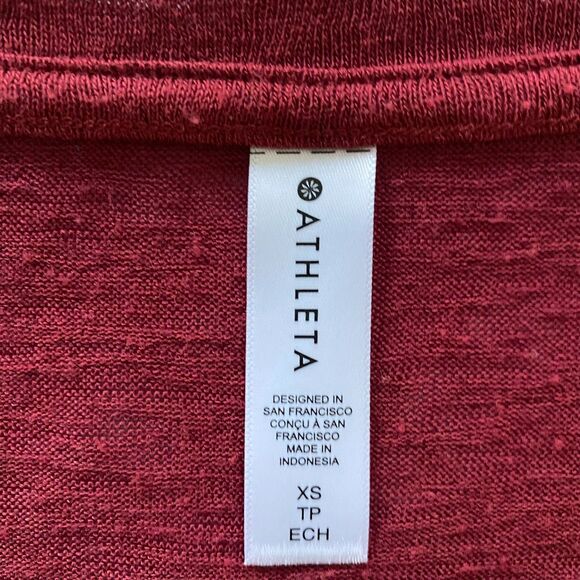 Athleta Breezy Scoop V-Neck Red Tee Women's XS Athleisure Activewear Performance - Picture 5 of 6